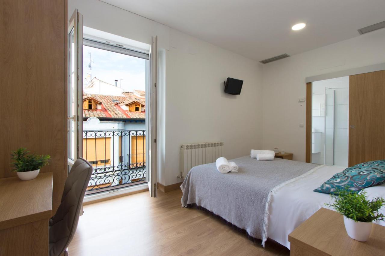 Hostal La Numantina โลโกรโญ ภายนอก รูปภาพ