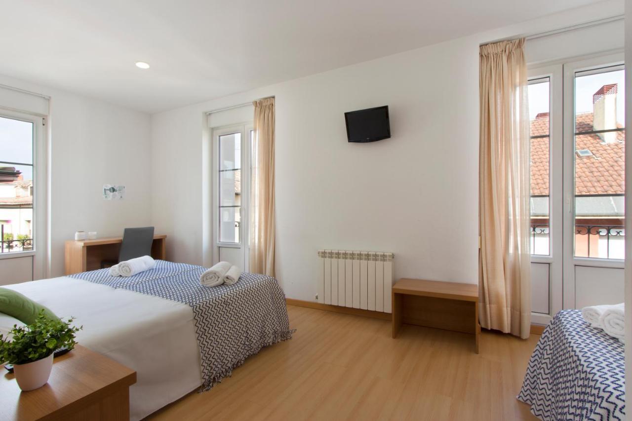 Hostal La Numantina โลโกรโญ ภายนอก รูปภาพ