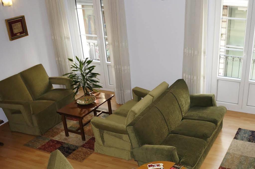 Hostal La Numantina โลโกรโญ ภายนอก รูปภาพ