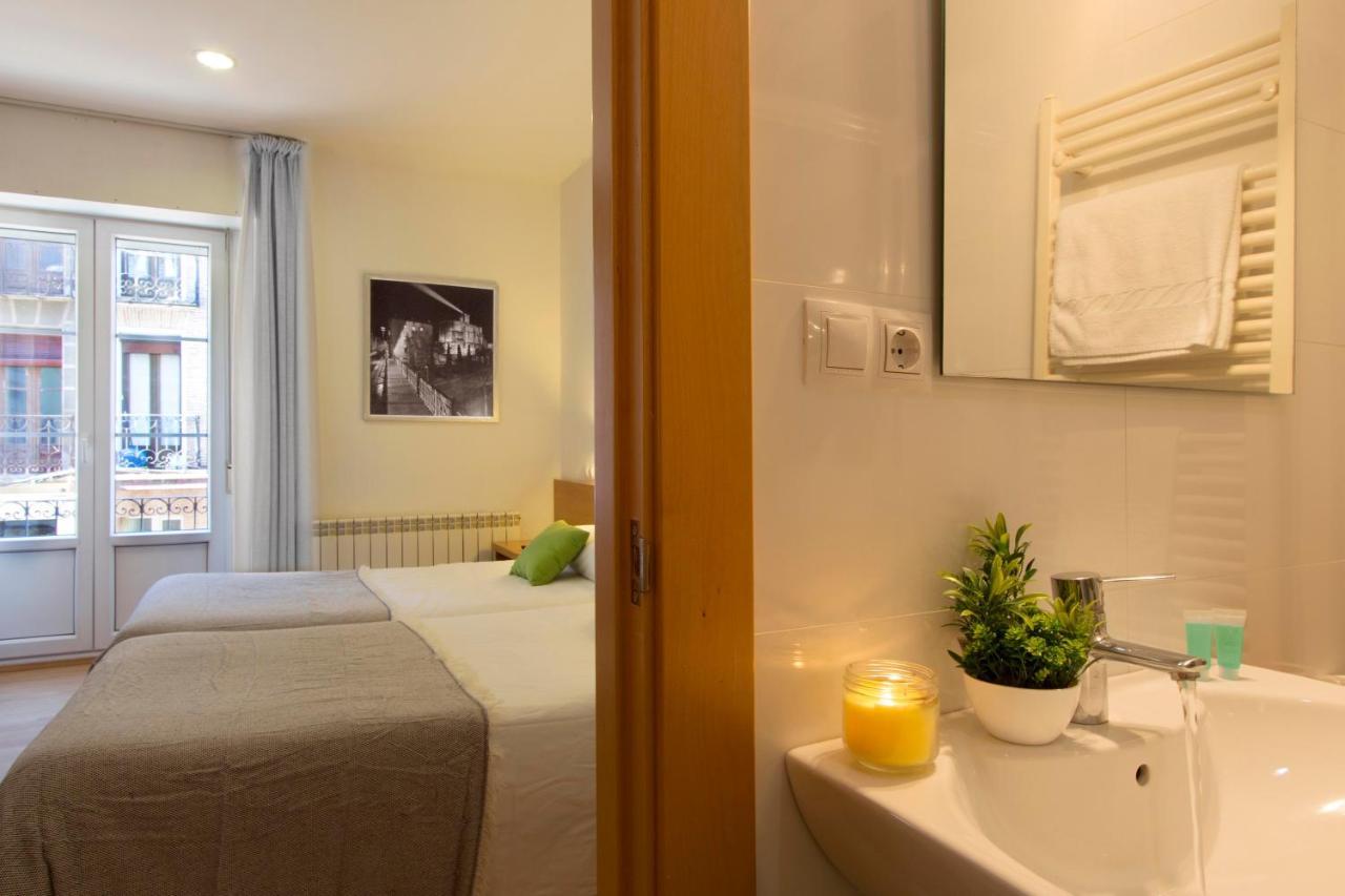 Hostal La Numantina โลโกรโญ ภายนอก รูปภาพ