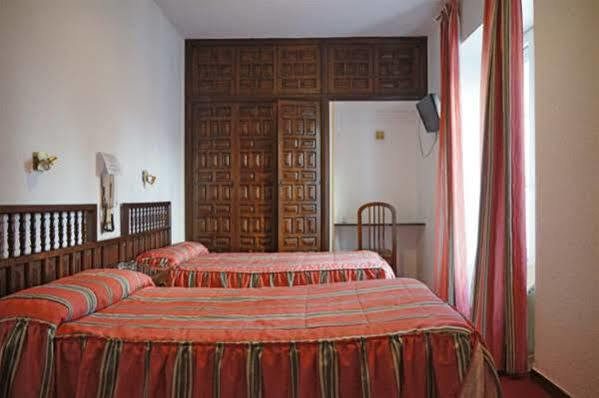 Hostal La Numantina โลโกรโญ ภายนอก รูปภาพ